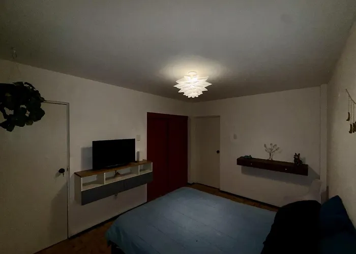 Cozy Private & Bath 10 Min To Wtc-fast Wi-fi & Breakfast - Easy Stadium Access *
